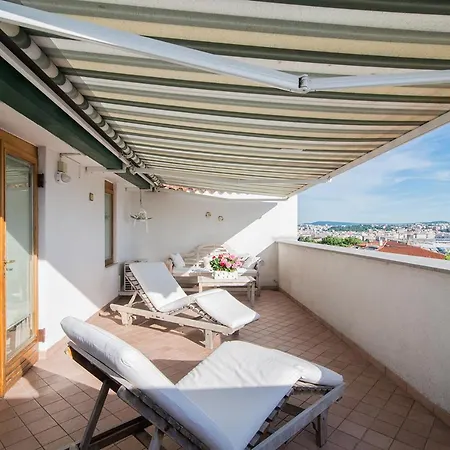 La Mansarda Delle Meraviglie Superior Bed and Breakfast