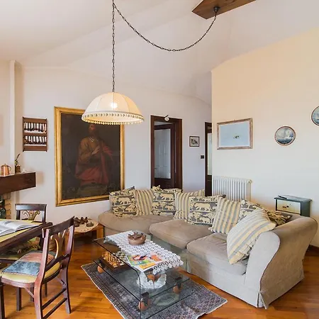 La Mansarda Delle Meraviglie Superior Bed and Breakfast Τεργέστη