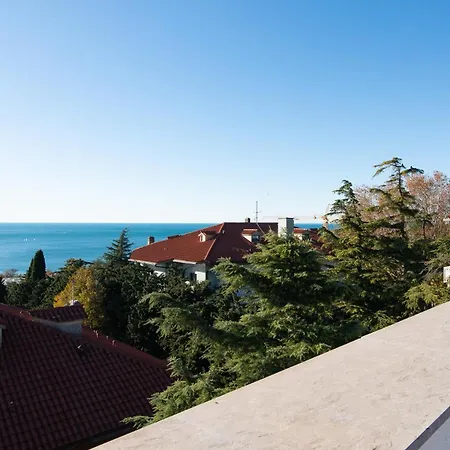 Bed & Breakfast La Mansarda Delle Meraviglie Superior 4*